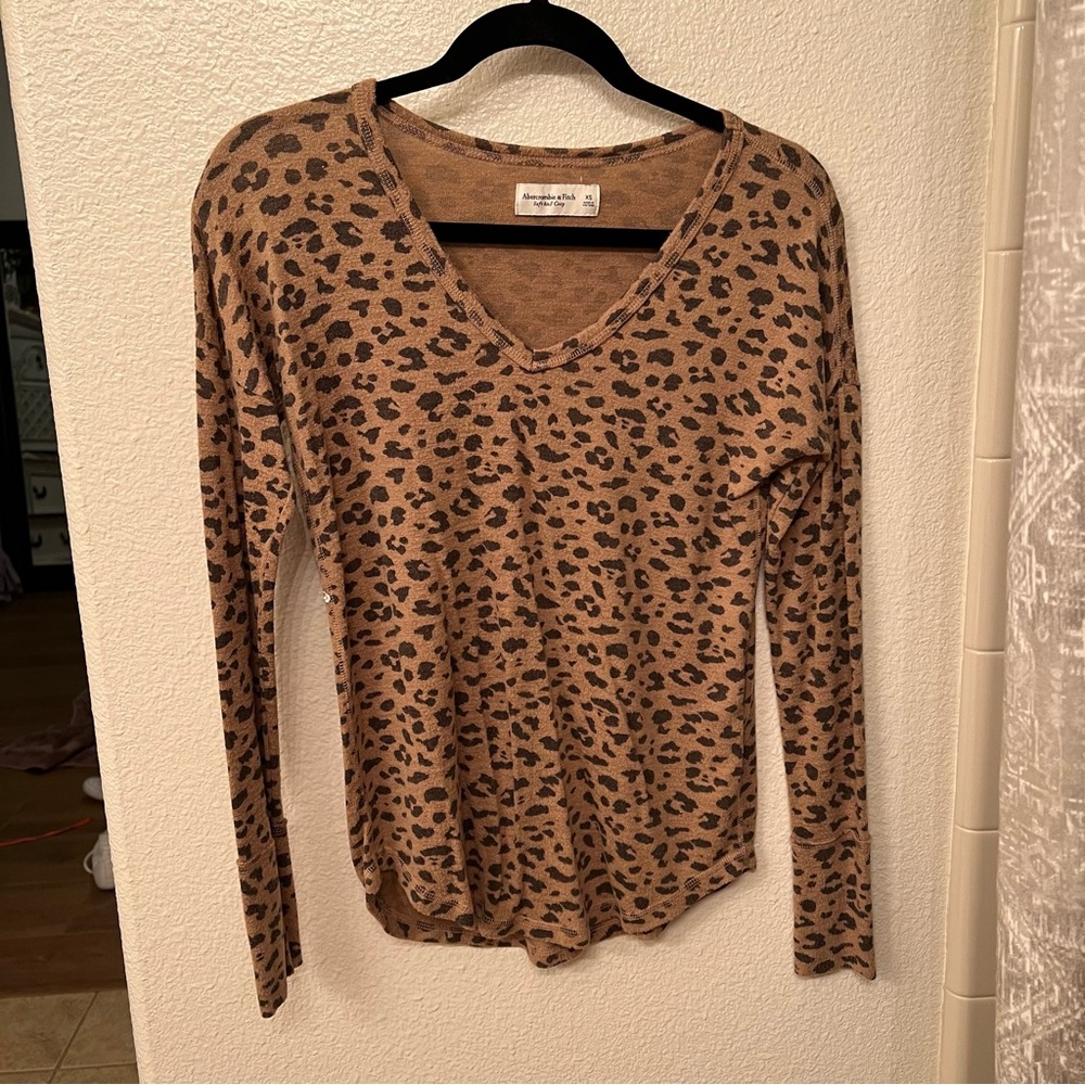 Abercrombie and Fitch leopard print tee